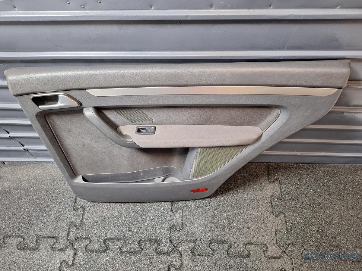Panou usa dreapta spate VOLKSWAGEN TOURAN (1T1, 1T2) [ 2003 - 2010 ] TDI (BMN) 125KW|170HP OEM 1T0867212