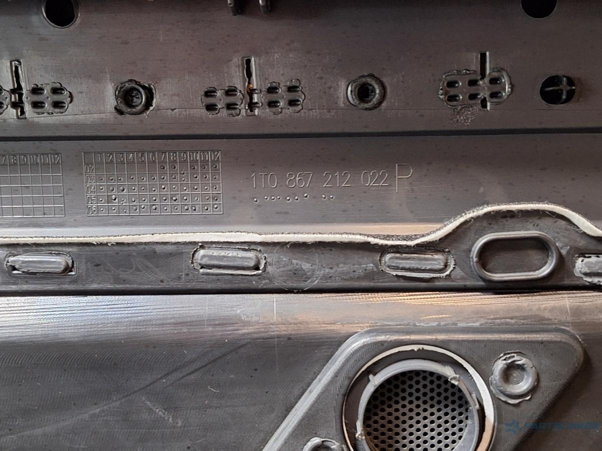 Panou usa dreapta spate VOLKSWAGEN TOURAN (1T1, 1T2) [ 2003 - 2010 ] TDI (BMN) 125KW|170HP OEM 1T0867212