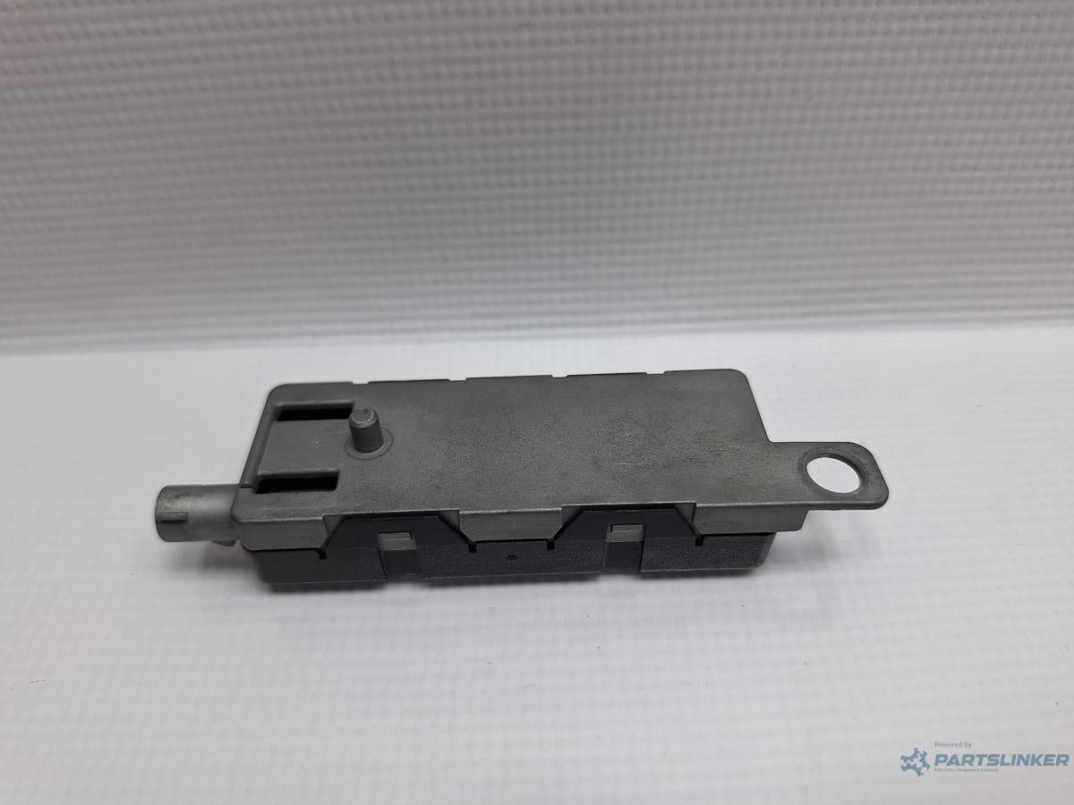 Amplificator antena VOLKSWAGEN TOURAN (1T1, 1T2) [ 2003 - 2010 ] TDI (BMN) 125KW|170HP OEM 1T0035577Q