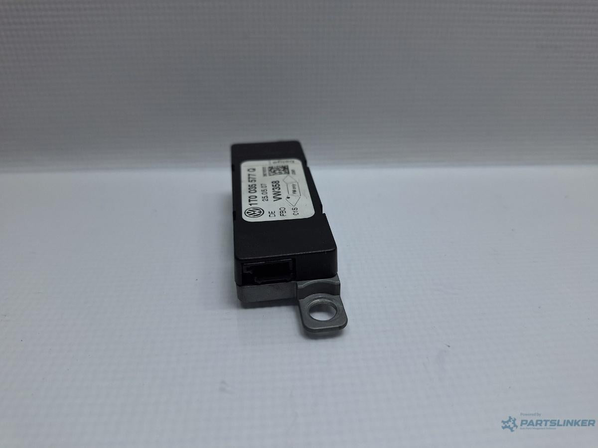 Amplificator antena VOLKSWAGEN TOURAN (1T1, 1T2) [ 2003 - 2010 ] TDI (BMN) 125KW|170HP OEM 1T0035577Q