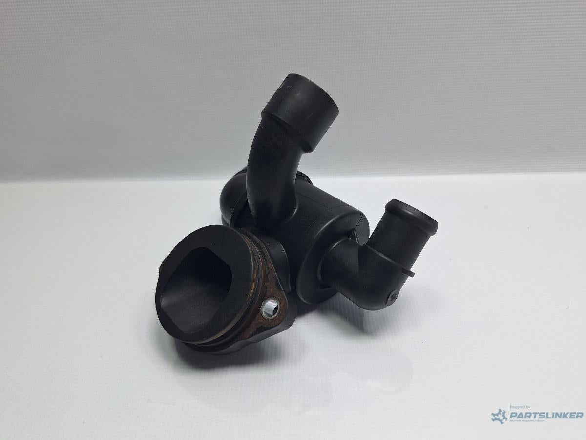 Carcasa termostat AUDI A4 IV Avant (8K5, B8) [ 2007 - 2015 ] TDI (CJCD, CMFB, CSUA) 110KW|150HP OEM 03L121111AD