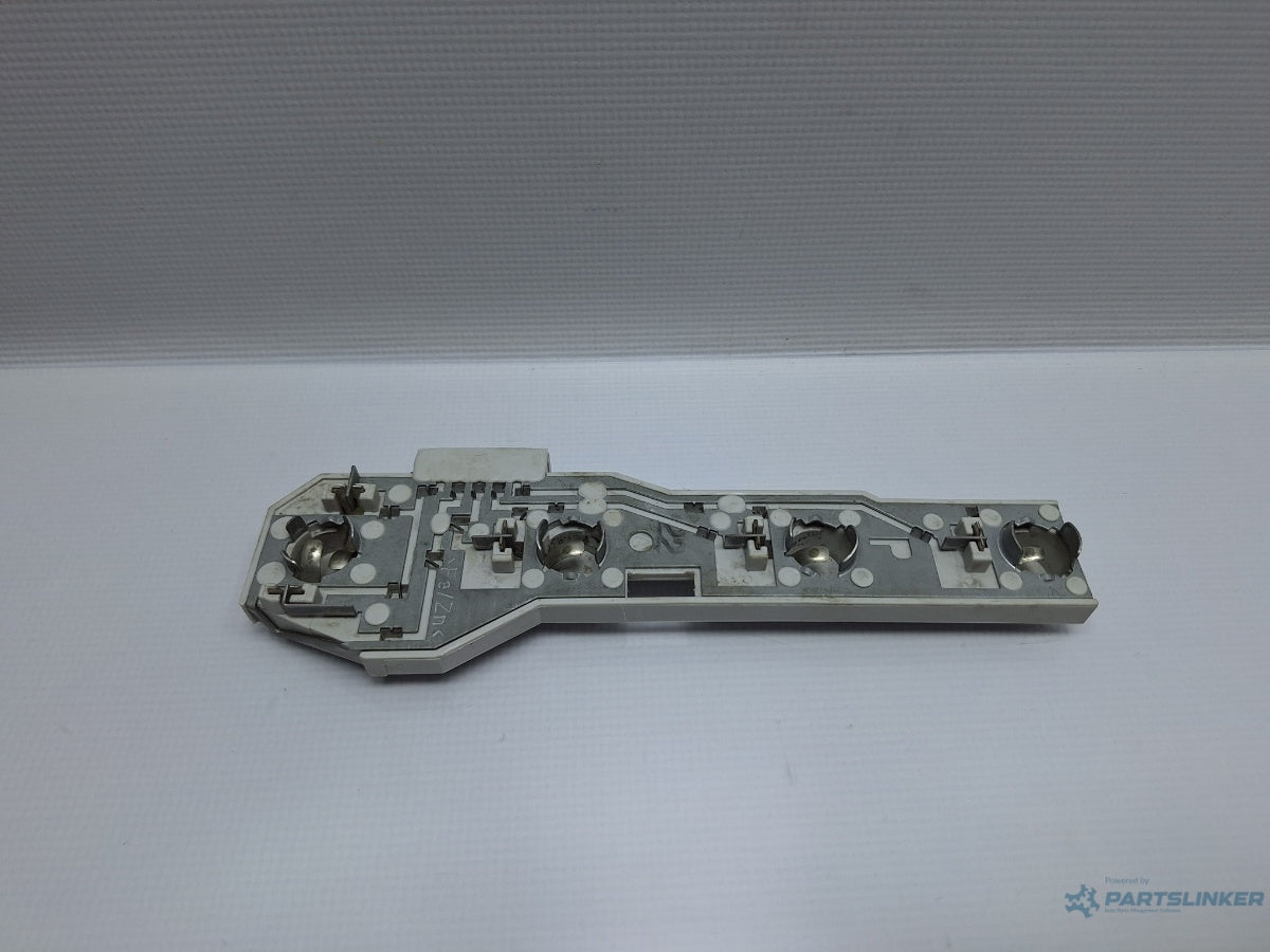 Soclu stop dreapta SKODA FABIA Combi (6Y5) [ 2000 - 2007 ] 1.2 (AZQ, BME) 47KW|64HP 6Y9945258