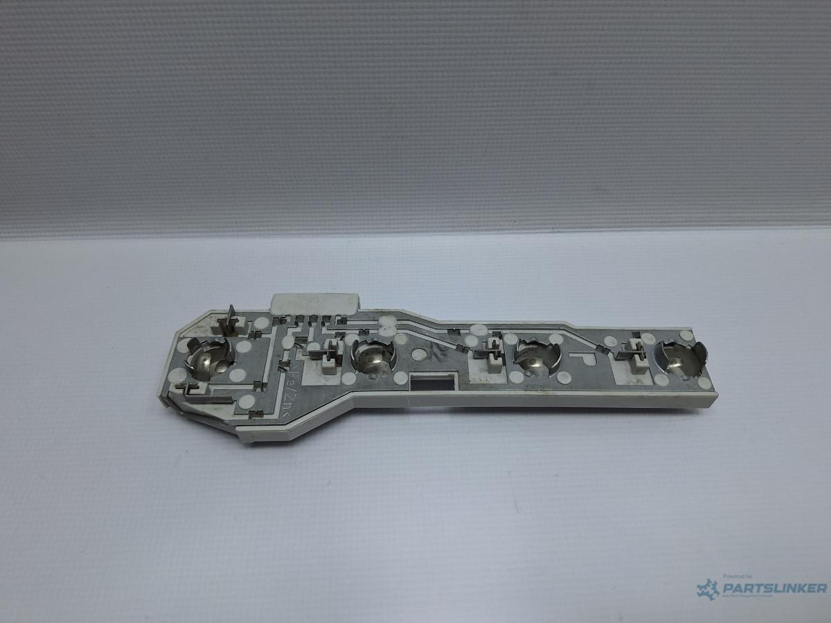 Soclu stop dreapta SKODA FABIA Combi (6Y5) [ 2000 - 2007 ] 1.2 (AZQ, BME) 47KW|64HP OEM 6Y9945258