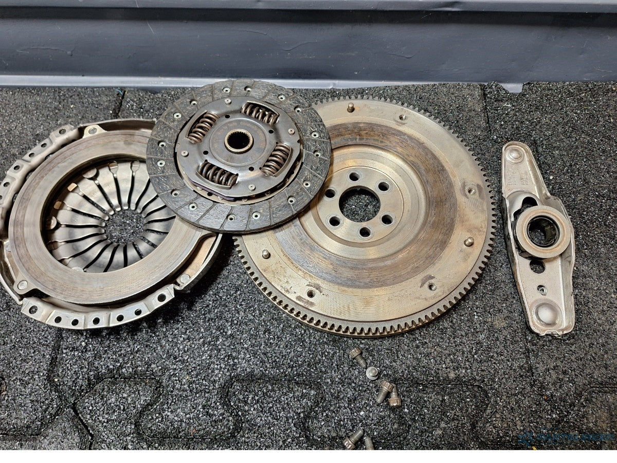 Kit ambreiaj SKODA FABIA Combi (6Y5) [ 2000 - 2007 ] 1.2 (AZQ, BME) 47KW|64HP SACHS 053082000797