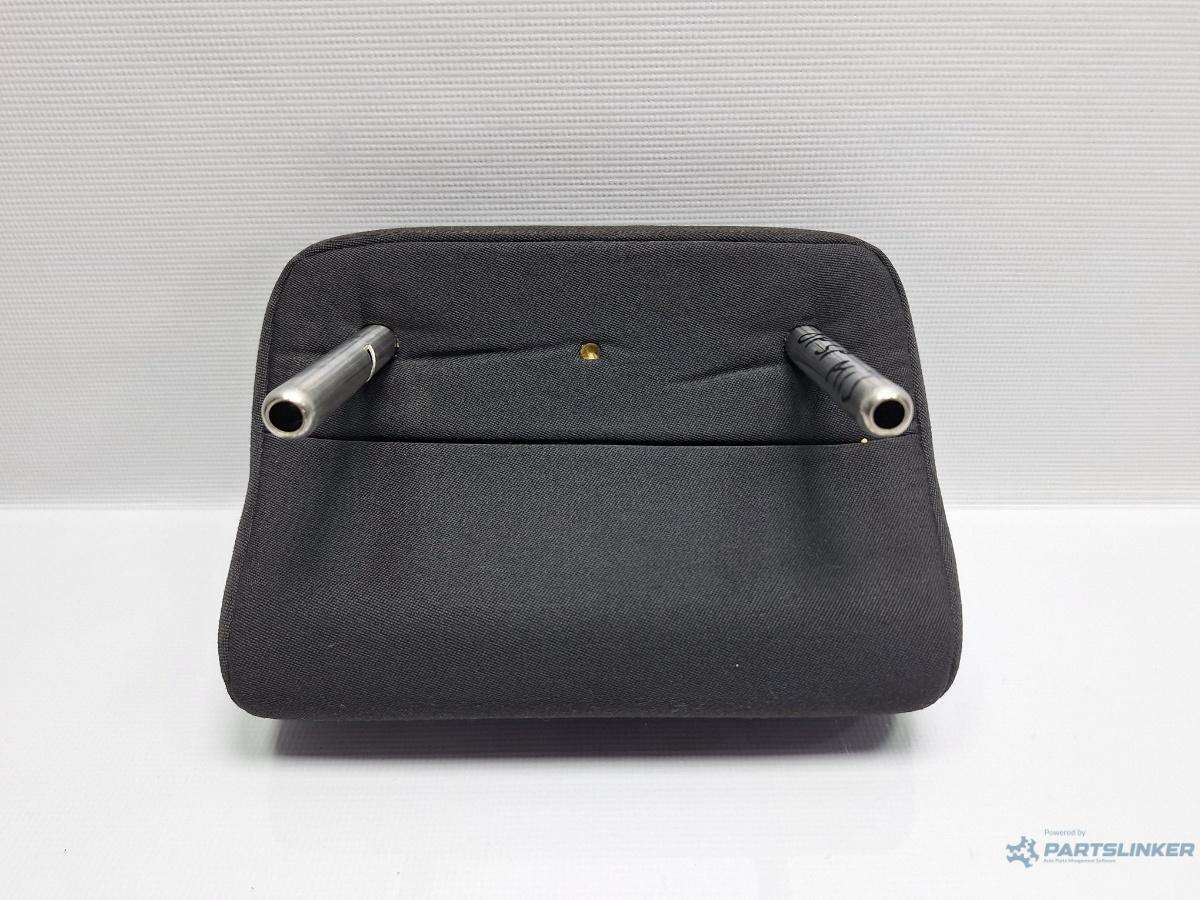 Tetiera mijloc bancheta spate VOLKSWAGEN GOLF V (1K1) [ 2003 - 2009 ] TDI (BKC, BLS, BXE) 77KW|105HP OEM 1K6885902