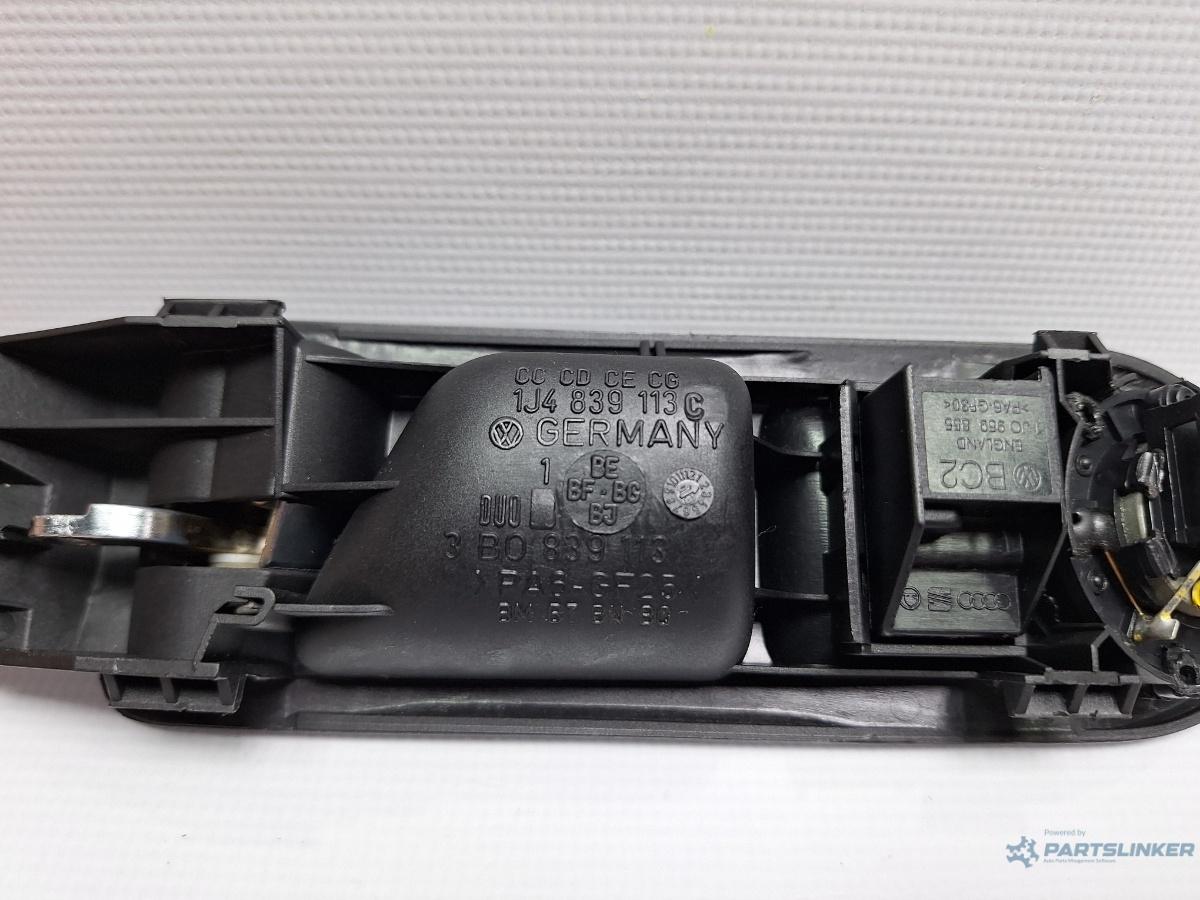Maner usa stanga spate VOLKSWAGEN PASSAT (3B3) [ 2000 - 2005 ] TDI (AVB) 74KW|101HP OEM 3B0839113 , 1J4839113C