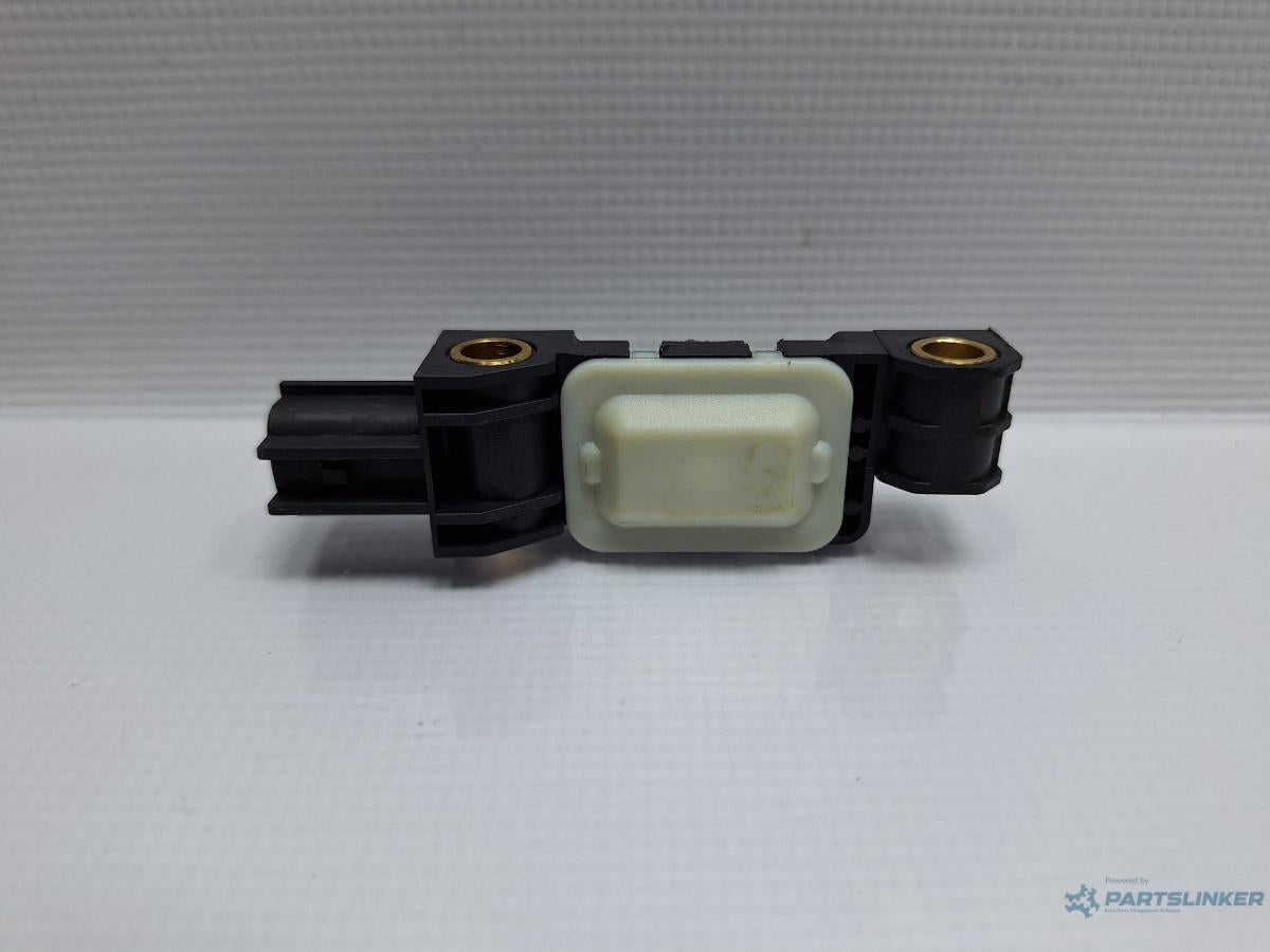 Senzor impact airbag VOLKSWAGEN PASSAT (3B3) [ 2000 - 2005 ] TDI (AVB) 74KW|101HP OEM 4B0959643D