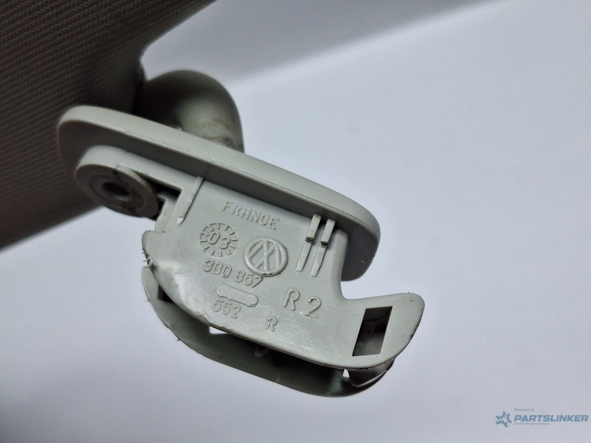 Parasolar dreapta VOLKSWAGEN PASSAT (3B3) [ 2000 - 2005 ] TDI (AVB) 74KW|101HP 3B0857552