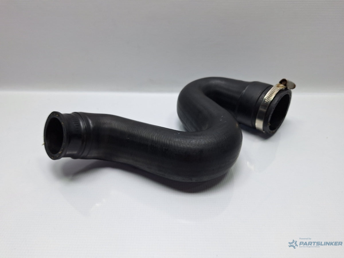 Furtun intercooler VOLKSWAGEN PASSAT (3B3) [ 2000 - 2005 ] TDI (AVB) 74KW|101HP 8D0145828L