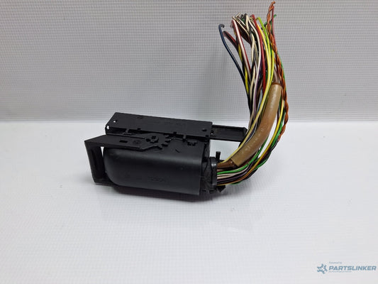 Mufa conector pompa abs VOLKSWAGEN PASSAT (3B3) [ 2000 - 2005 ] TDI (AVB) 74KW|101HP 3B0973042A