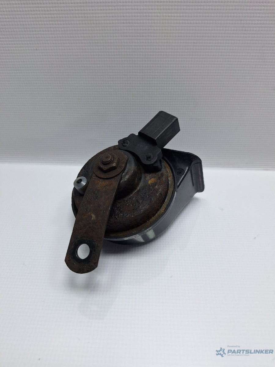 Claxon joase VOLKSWAGEN PASSAT (3B3) [ 2000 - 2005 ] TDI (AVB) 74KW|101HP 3U0951206