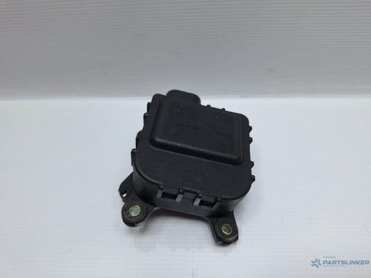 Motoras clapeta aeroterma VOLKSWAGEN PASSAT (3B3) [ 2000 - 2005 ] TDI (AVB) 74KW|101HP OEM 8D1820511B