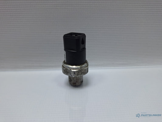 Senzor presiune AC VOLKSWAGEN PASSAT (3B3) [ 2000 - 2005 ] TDI (AVB) 74KW|101HP 8D0959482B