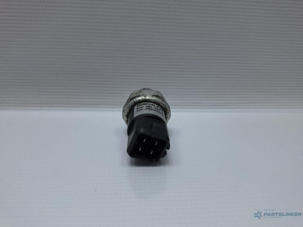 Senzor presiune AC VOLKSWAGEN PASSAT (3B3) [ 2000 - 2005 ] TDI (AVB) 74KW|101HP OEM 8D0959482B