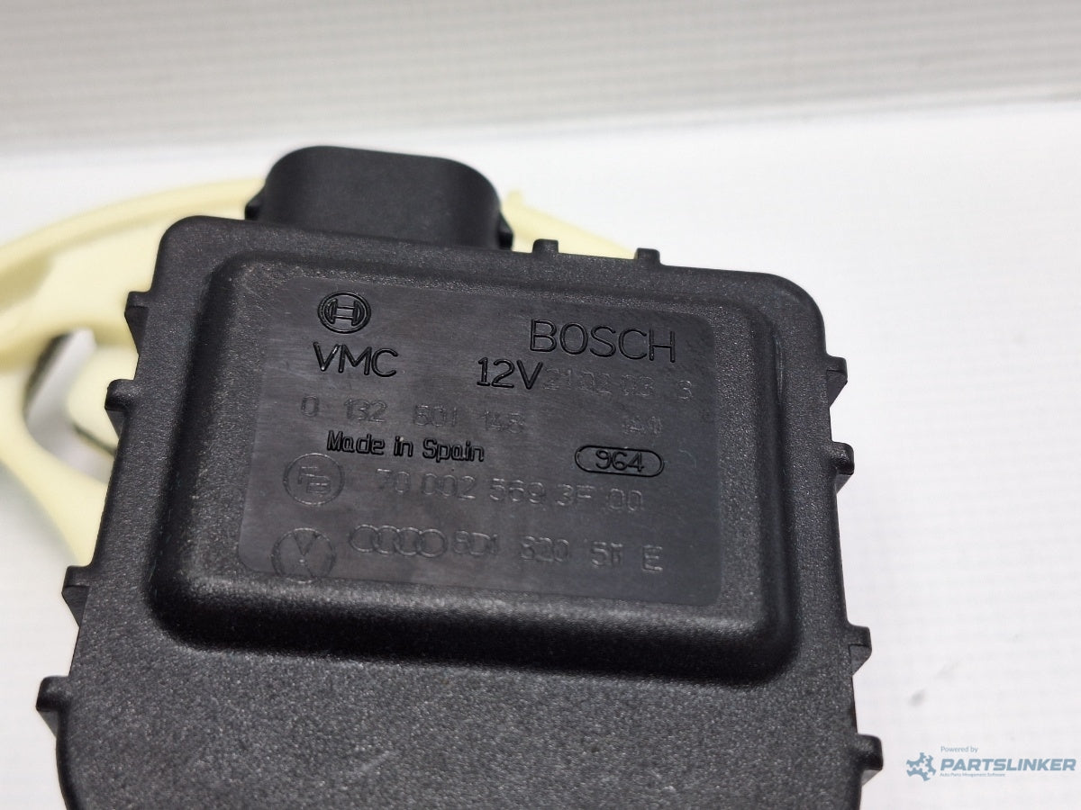 Motoras clapeta aeroterma VOLKSWAGEN PASSAT (3B3) [ 2000 - 2005 ] TDI (AVB) 74KW|101HP 8D1820511E