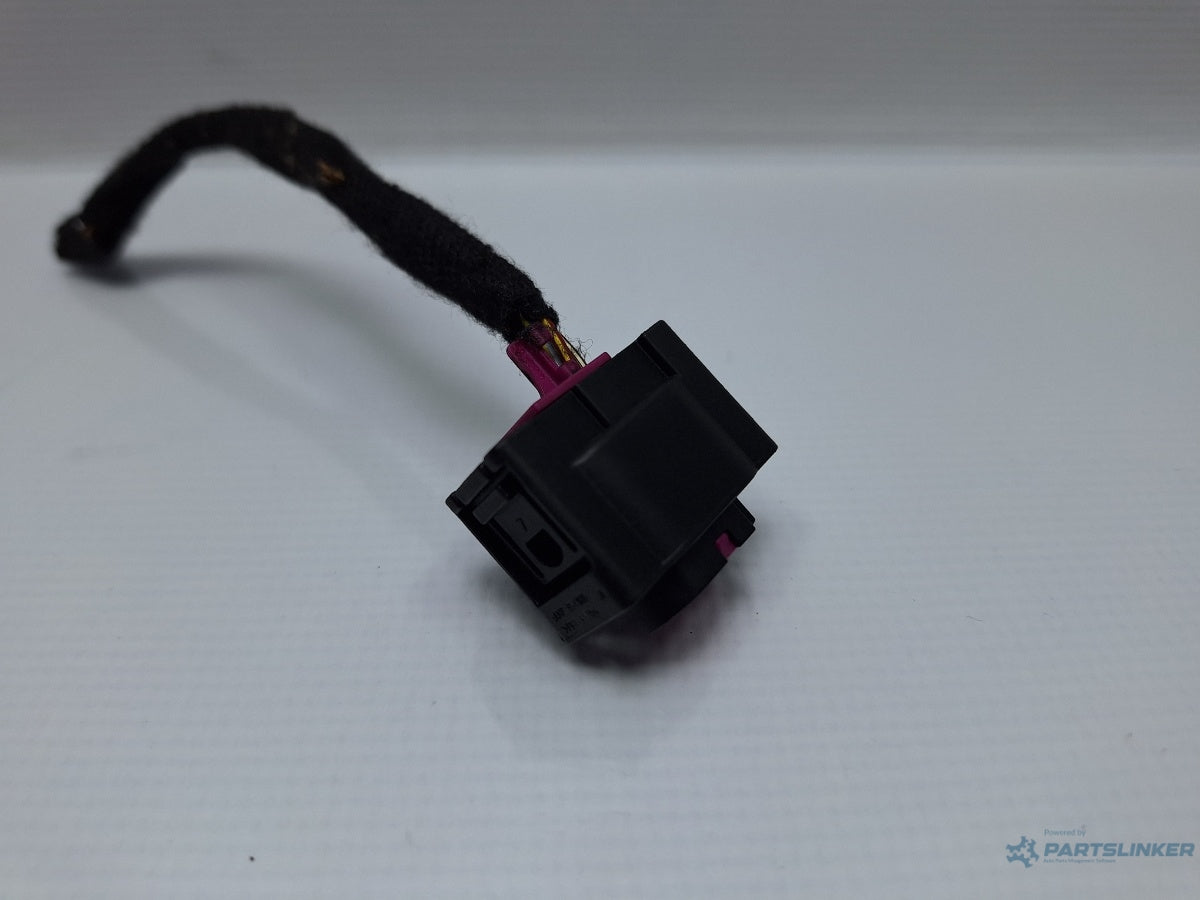 Mufa conector 6 pini VOLKSWAGEN PASSAT (3B3) [ 2000 - 2005 ] TDI (AVB) 74KW|101HP 4B0972571