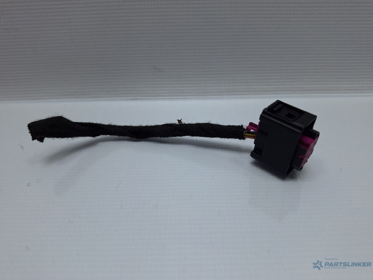 Mufa conector 6 pini VOLKSWAGEN PASSAT (3B3) [ 2000 - 2005 ] TDI (AVB) 74KW|101HP 4B0972571