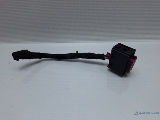 Mufa conector 6 pini VOLKSWAGEN PASSAT (3B3) [ 2000 - 2005 ] TDI (AVB) 74KW|101HP 4B0972571
