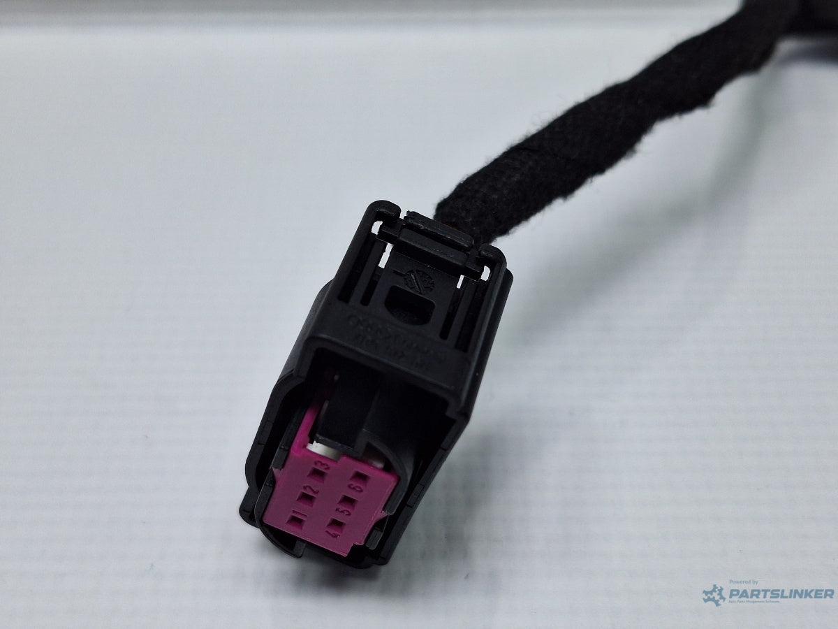 Mufa conector 6 pini VOLKSWAGEN PASSAT (3B3) [ 2000 - 2005 ] TDI (AVB) 74KW|101HP 4B0972571