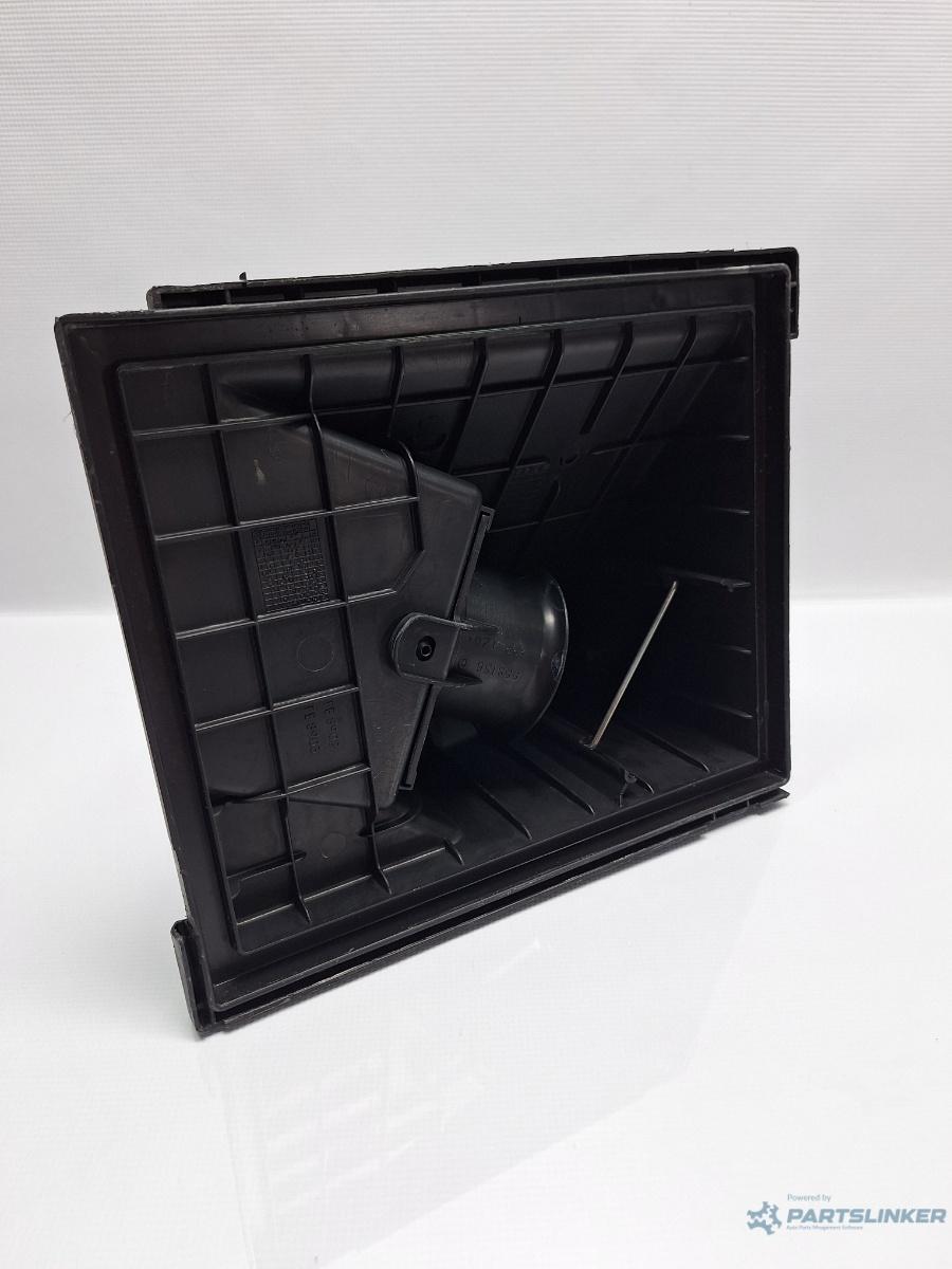 Capac carcasa filtru aer VOLKSWAGEN PASSAT (3B3) [ 2000 - 2005 ] TDI (AVB) 74KW|101HP OEM 3B0129607AM