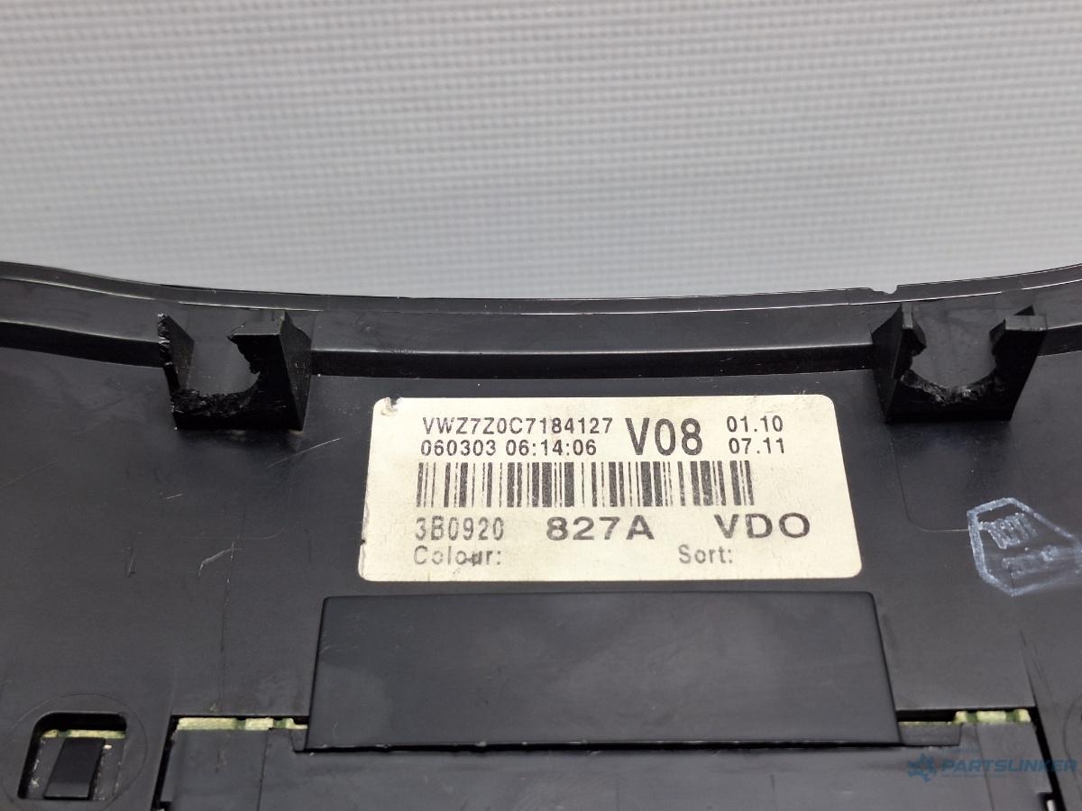 Ceasuri bord cu minidot VOLKSWAGEN PASSAT (3B3) [ 2000 - 2005 ] TDI (AVB) 74KW|101HP OEM 3B0920827A