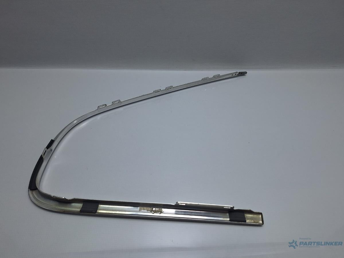 Ornament crom geam fix stanga spate VOLKSWAGEN PASSAT (3B3) [ 2000 - 2005 ] TDI (AVB) 74KW|101HP OEM 3B5853345