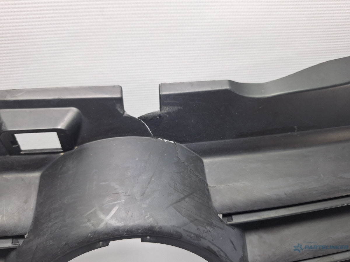 Grila bara fata VOLKSWAGEN PASSAT (3B3) [ 2000 - 2005 ] TDI (AVB) 74KW|101HP 3B0853651L