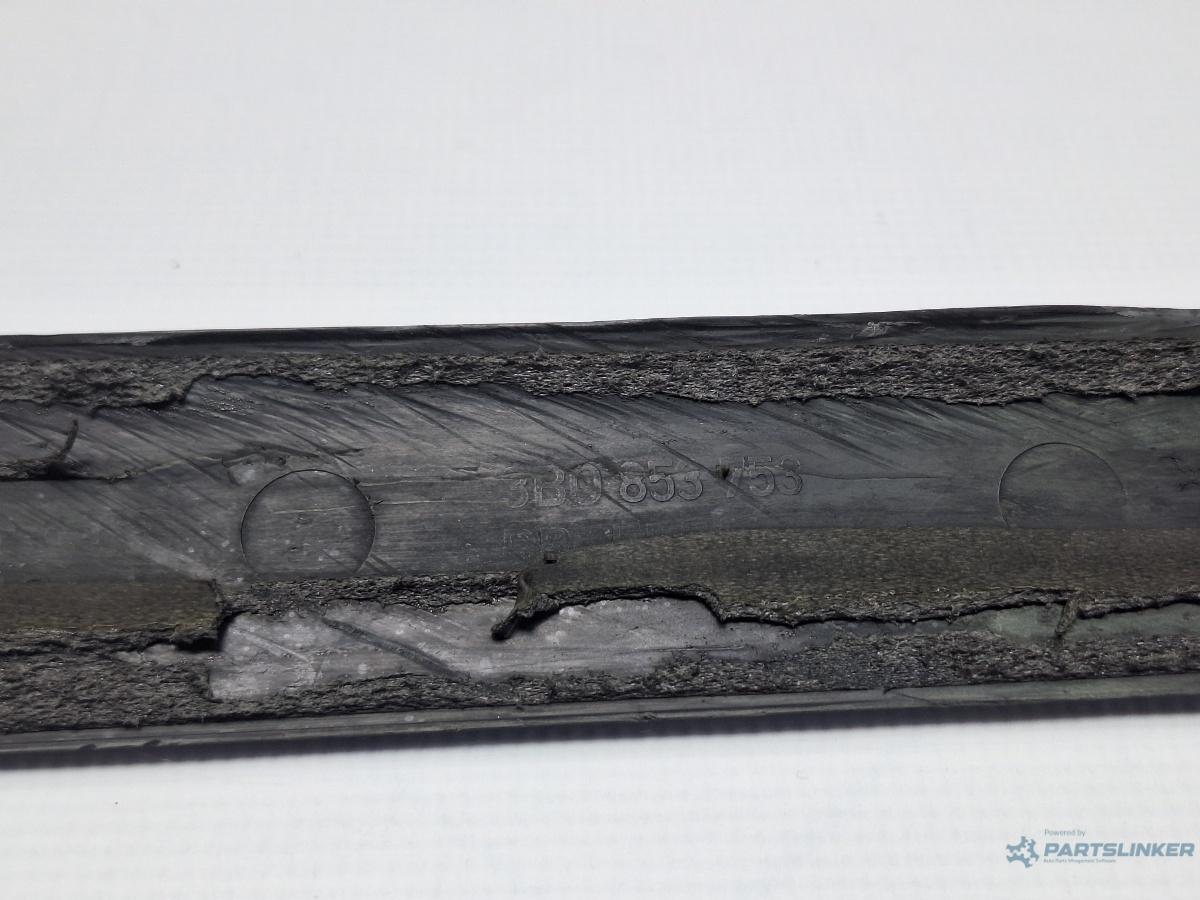 Bandou usa stanga spate VOLKSWAGEN PASSAT (3B3) [ 2000 - 2005 ] TDI (AVB) 74KW|101HP OEM 3B0853753