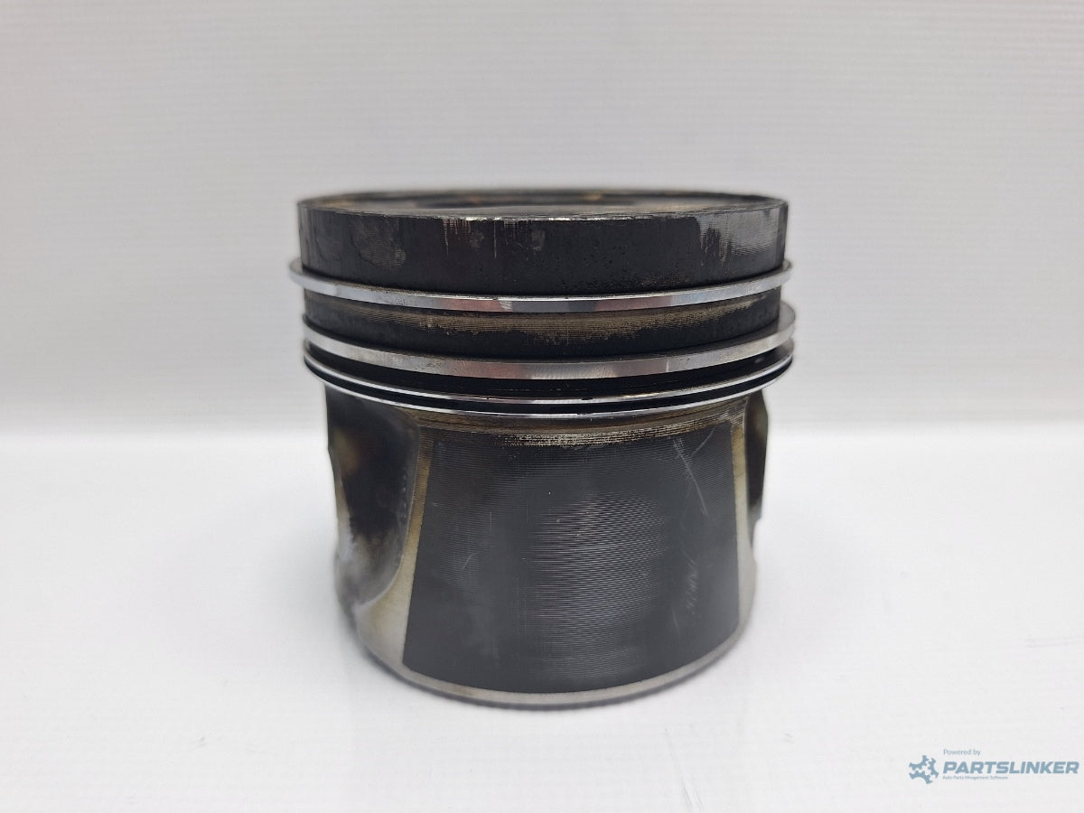 Piston cilindru 3/4 VOLKSWAGEN PASSAT (3B3) [ 2000 - 2005 ] TDI (AVB) 74KW|101HP 038107065FH