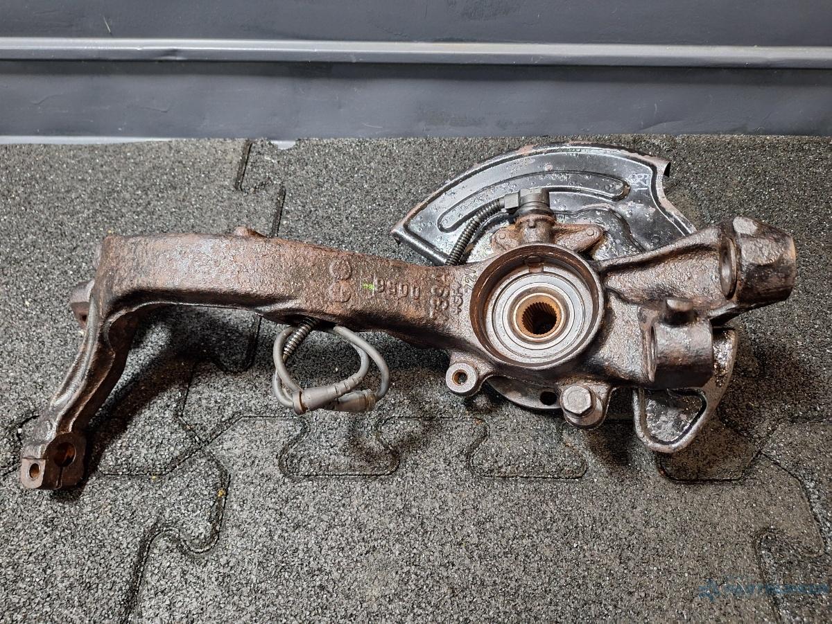 Fuzeta stanga fata VOLKSWAGEN PASSAT (3B3) [ 2000 - 2005 ] TDI (AVB) 74KW|101HP OEM 8D0407257AN