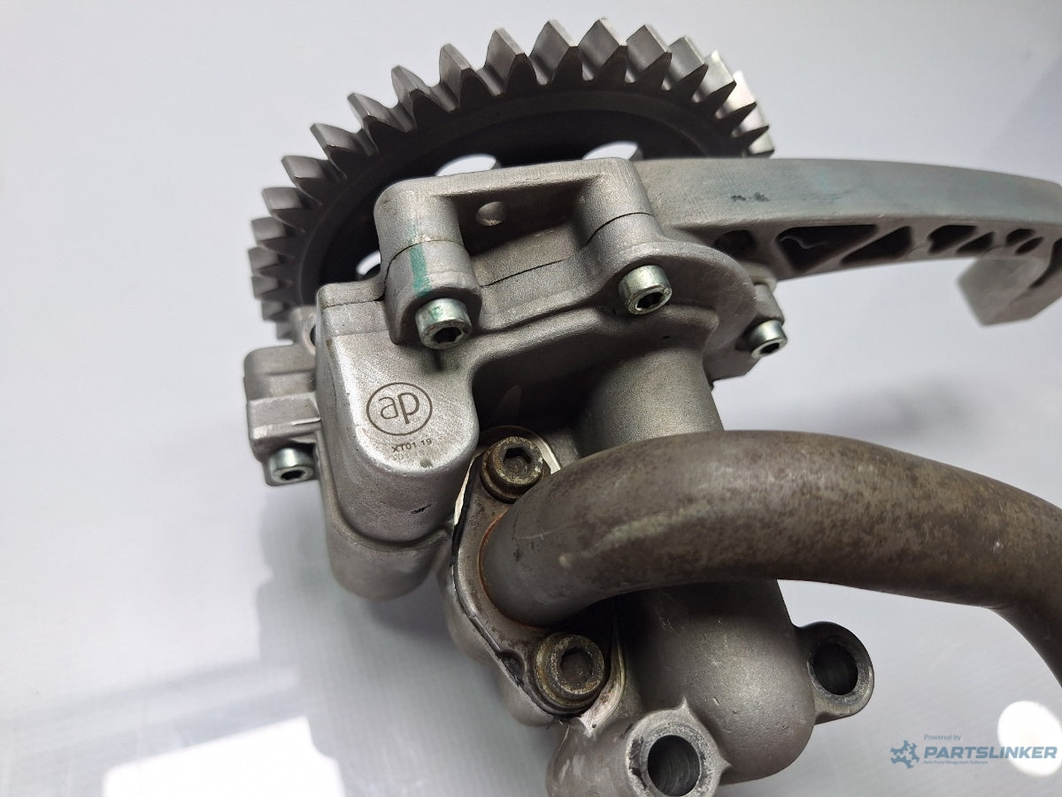 Pompa ulei VOLKSWAGEN TRANSPORTER V Box (7HA, 7HH, 7EA, 7EH) [ 2003 - > ] TDI (AXD, BNZ) 96KW|130HP 070115103A