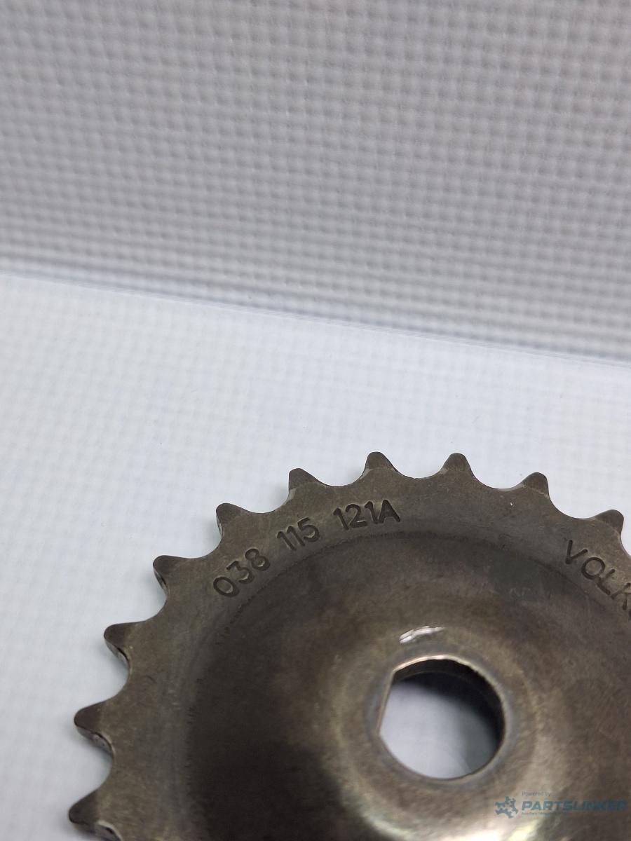 Pinion pompa ulei VOLKSWAGEN GOLF V (1K1) [ 2003 - 2009 ] TDI (BKC, BLS, BXE) 77KW|105HP OEM 038115121A