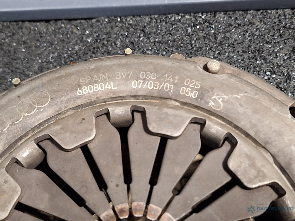 Kit ambreiaj VOLKSWAGEN POLO (9N_) [ 2001 - 2012 ] 16V (AUA, BBY, BKY) 55KW|75HP 030141025S