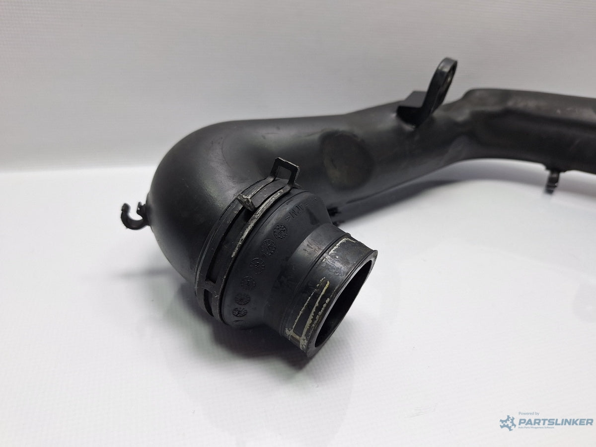 Conducta admisie aer VOLKSWAGEN GOLF V (1K1) [ 2003 - 2009 ] TDI (BKC, BLS, BXE) 77KW|105HP 1K0129654AD