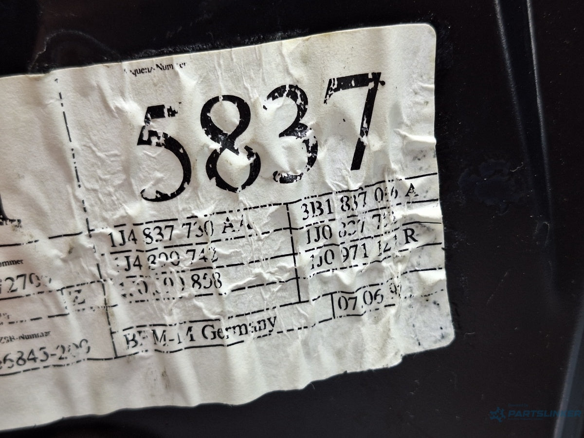 Macara geam dreapta fata VOLKSWAGEN GOLF IV (1J1) [ 1997 - 2007 ] TDI (AGR, ALH) 66KW|90HP OEM 1J4837730AA