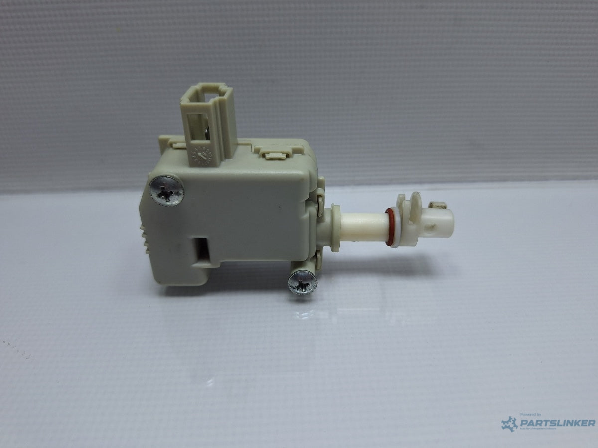 Actuator inchidere centralizata VOLKSWAGEN GOLF IV (1J1) [ 1997 - 2007 ] TDI (AGR, ALH) 66KW|90HP 1J6810773A , 3B0959782