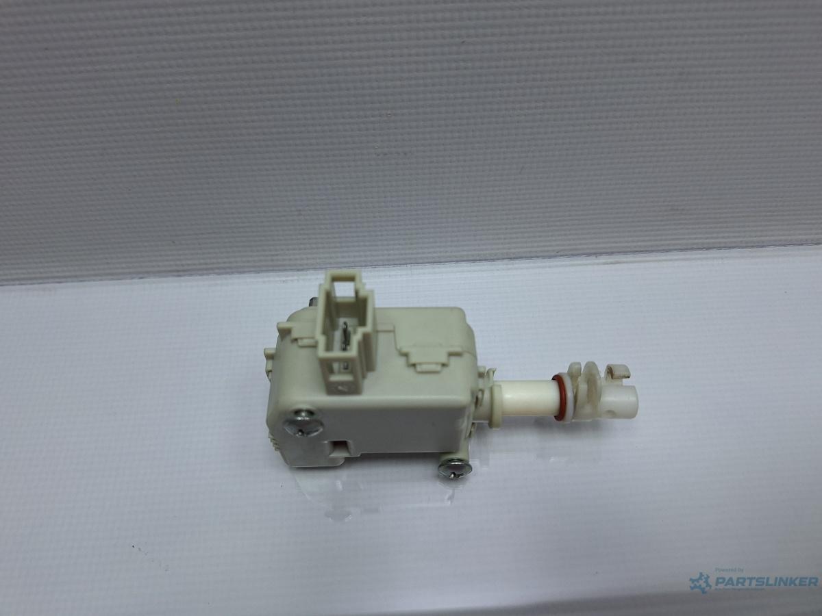Actuator inchidere centralizata VOLKSWAGEN GOLF IV (1J1) [ 1997 - 2007 ] TDI (AGR, ALH) 66KW|90HP OEM 1J6810773A , 3B0959782