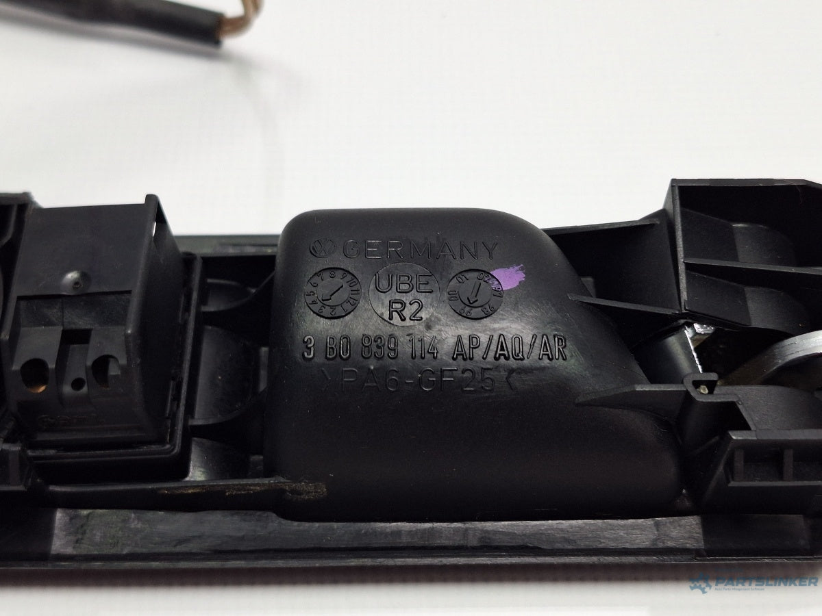 Maner usa dreapta spate VOLKSWAGEN GOLF IV (1J1) [ 1997 - 2007 ] TDI (AGR, ALH) 66KW|90HP 3B0839114AP , 1J0051411