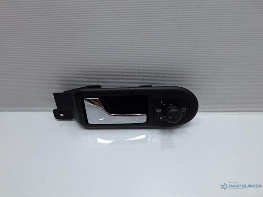 Maner usa stanga fata VOLKSWAGEN GOLF IV (1J1) [ 1997 - 2007 ] TDI (AGR, ALH) 66KW|90HP OEM 3B1837113J