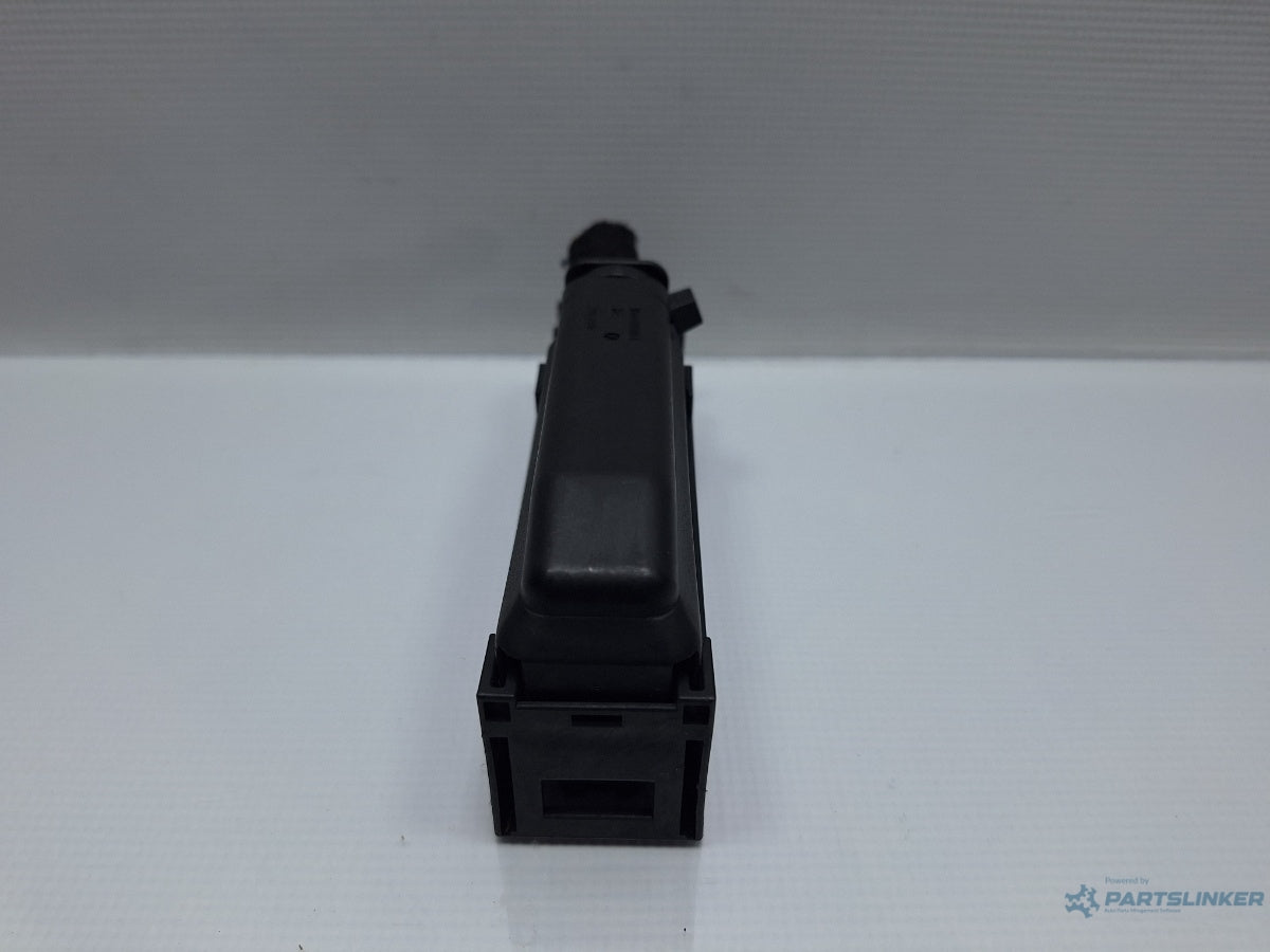 Mufa conector calculator frana mana AUDI A6 III Allroad (4FH, C6) [ 2006 - 2011 ] TDI quattro (CANC) 140KW|190HP 4F0973863A