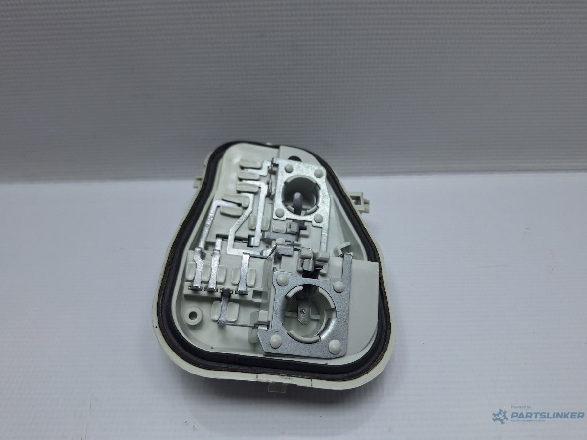 Soclu stop aripa stanga AUDI A6 III Allroad (4FH, C6) [ 2006 - 2011 ] TDI quattro (CANC) 140KW|190HP 4F9945221C