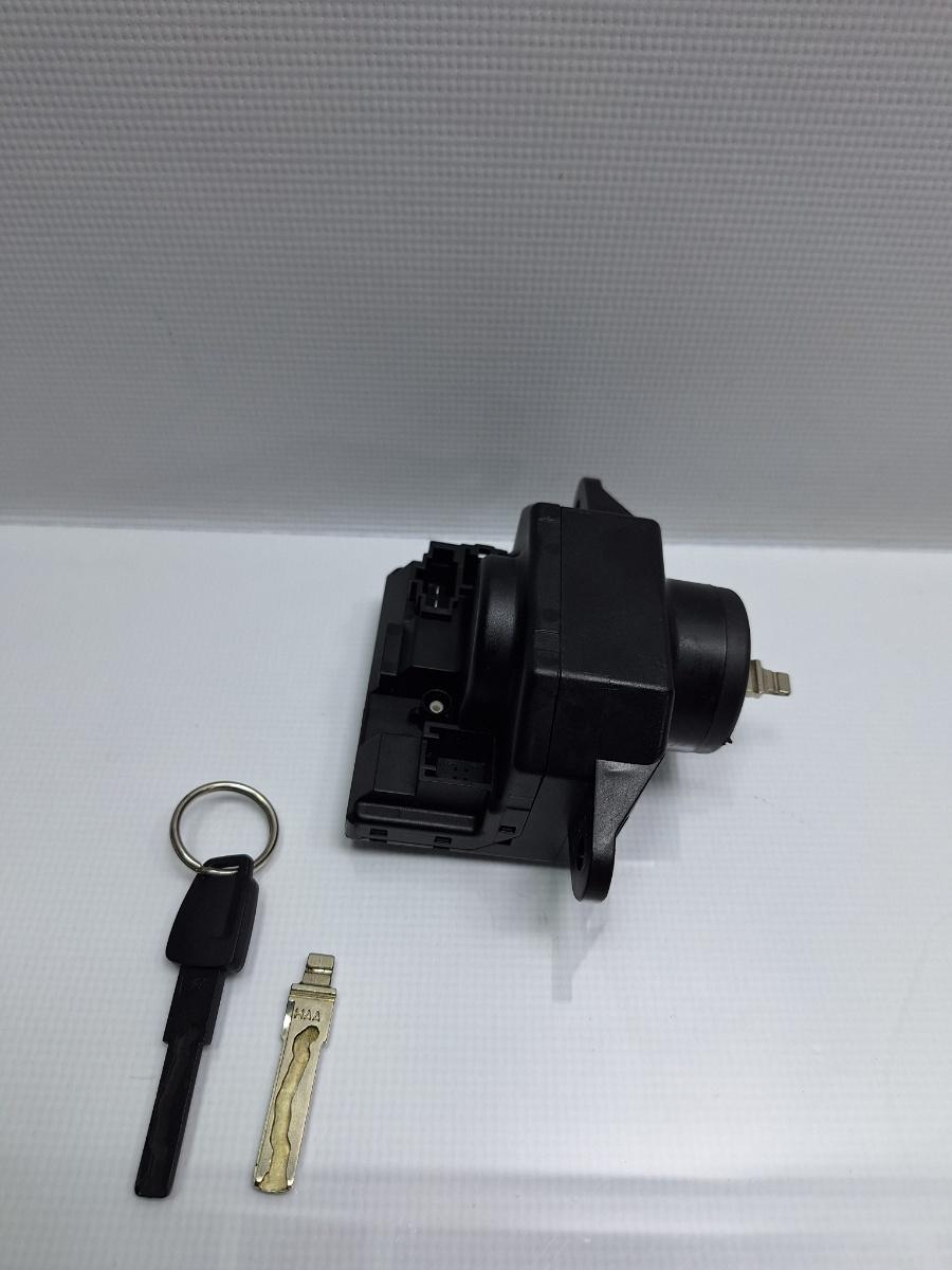 Contact cu cheie AUDI A6 III Allroad (4FH, C6) [ 2006 - 2011 ] TDI quattro (CANC) 140KW|190HP OEM 4F0909135E , 4F0910132E