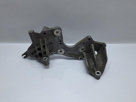 Suport pompa combustibil AUDI A6 III Allroad 4FH, C6 2006 - 2011 2.7 TDI quattro CANC 059130147P
