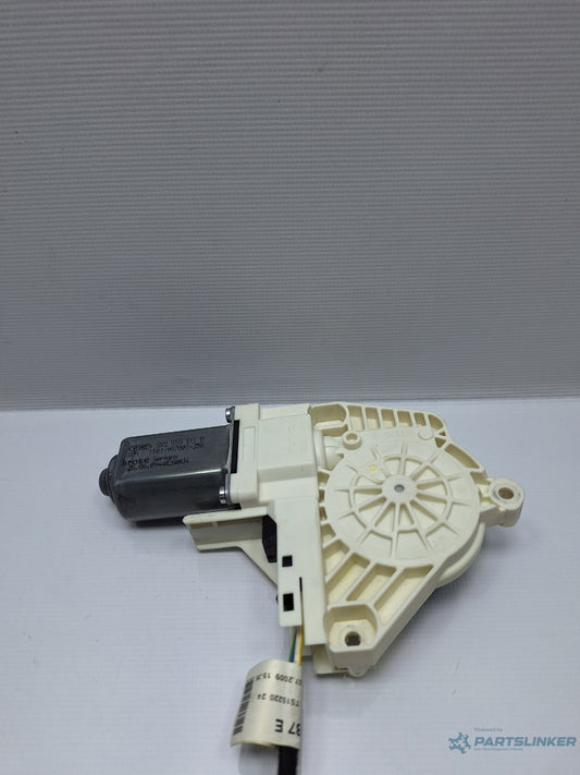 Motoras macara geam stanga spate AUDI A6 III Allroad (4FH, C6) [ 2006 - 2011 ] TDI quattro (CANC) 140KW|190HP 8K0959811B