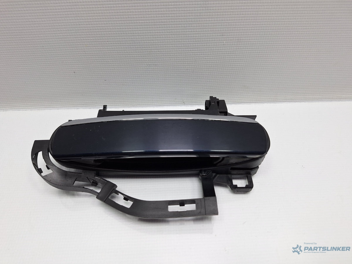 Maner exterior usa stanga AUDI A6 III Allroad (4FH, C6) [ 2006 - 2011 ] TDI quattro (CANC) 140KW|190HP 4F0837885