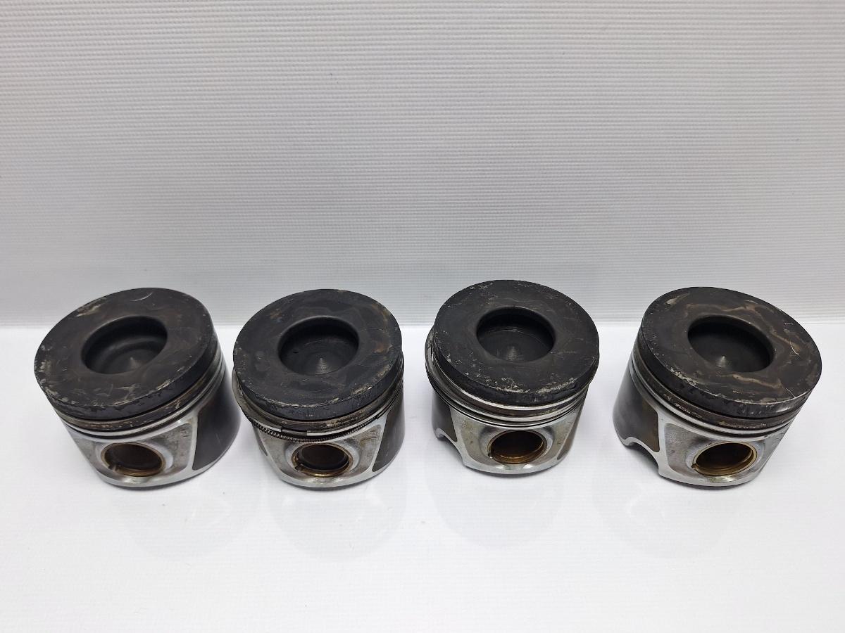 Pistoane JEEP PATRIOT (MK74) [ 2007 - > ] 2.0CRD (BYL) 103KW|140HP OEM 03GE
