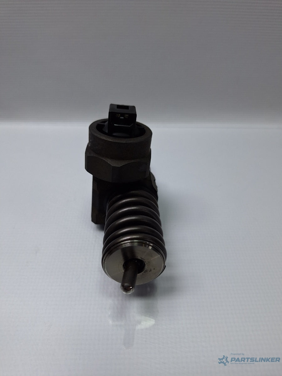 Injector VOLKSWAGEN PASSAT (3B3) [ 2000 - 2005 ] TDI (AVB) 74KW|101HP 038130073J