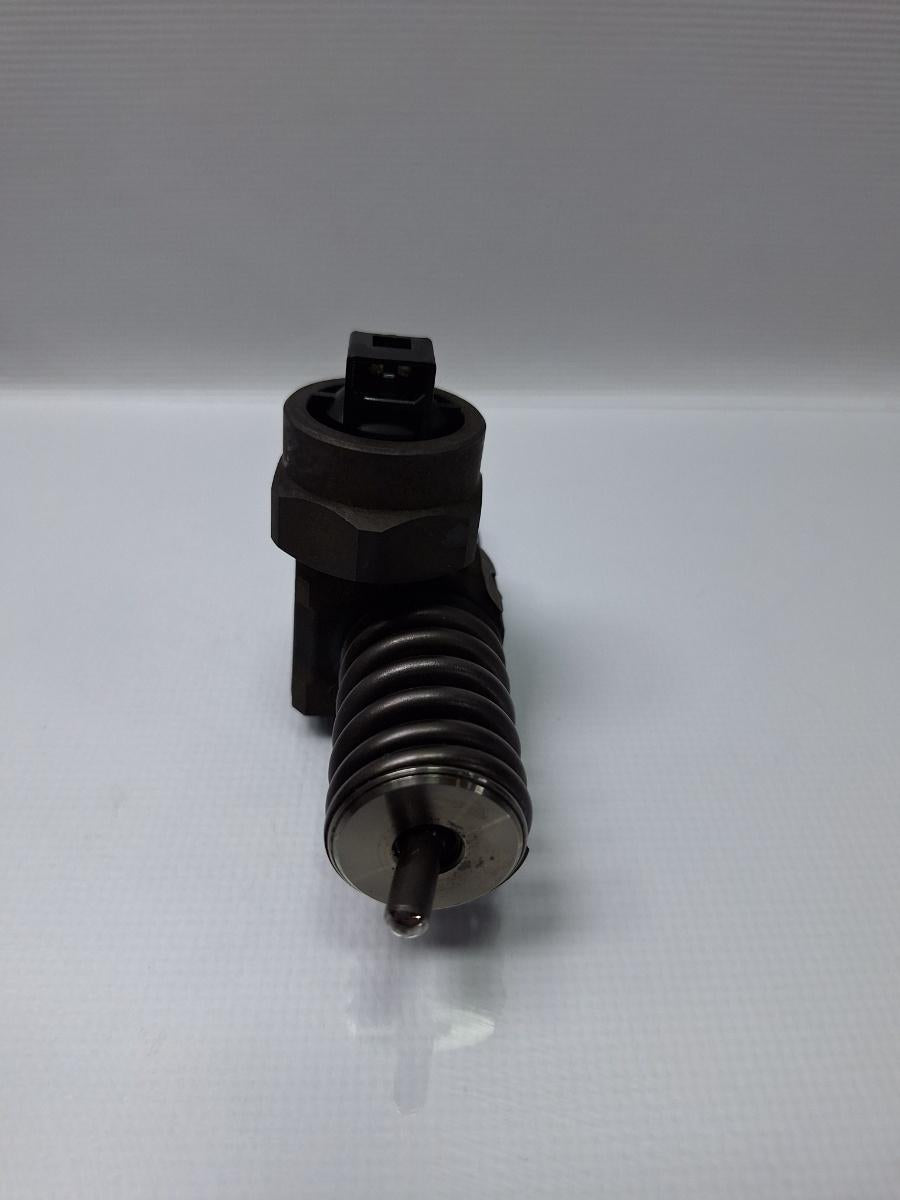Injector VOLKSWAGEN PASSAT (3B3) [ 2000 - 2005 ] TDI (AVB) 74KW|101HP OEM 038130073J