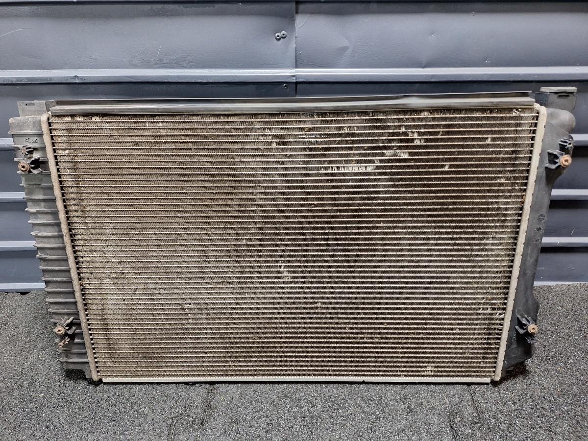 Radiator apa AUDI A6/S6 III Saloon (4F2, C6) [ 2004 - 2011 ] TDI (CAHA) 125KW|170HP OEM 4F0121251AE