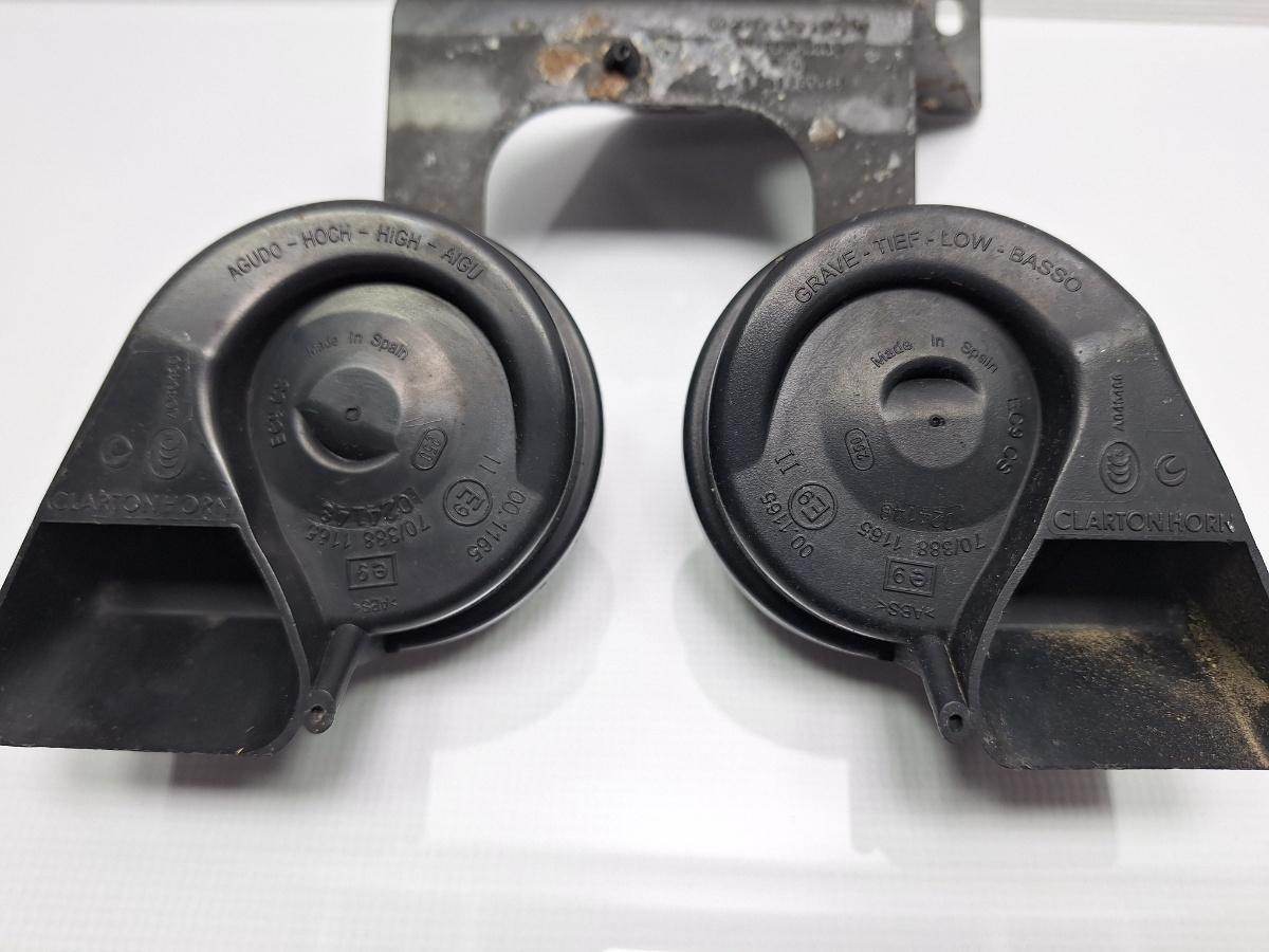 Claxoane AUDI A6/S6 III Saloon (4F2, C6) [ 2004 - 2011 ] TDI (CAHA) 125KW|170HP OEM 4F0951221 , 4F0951229